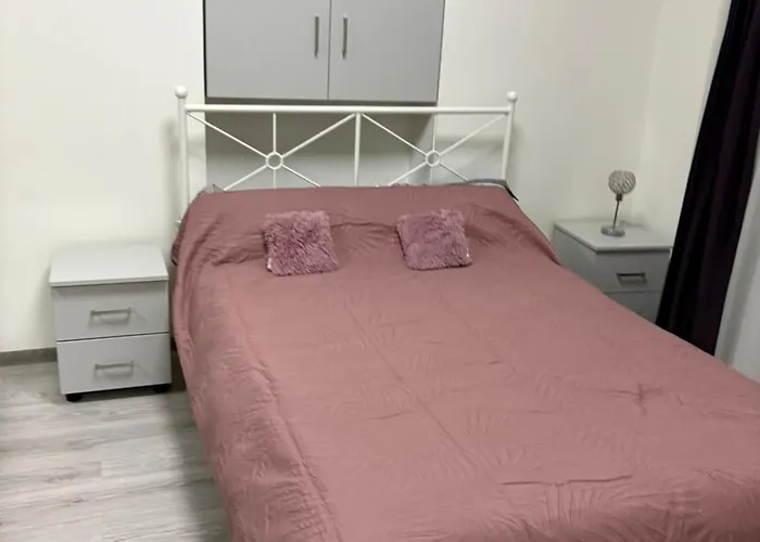 Situat Langa Palatul Parlamentului Apartman *