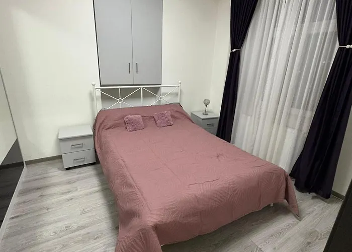 Situat Langa Palatul Parlamentului Apartment Bukarest